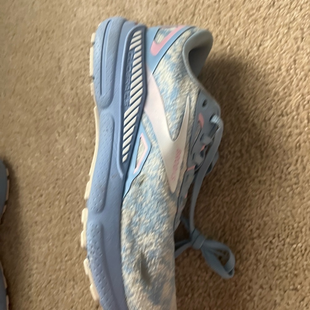 Brooks Women’s Adrenaline GTS 23 - Picture 7 of 14